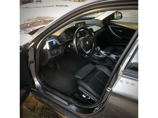 BMW-320i-2018