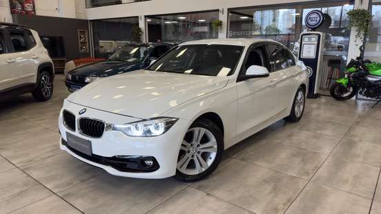 BMW-320i-2018