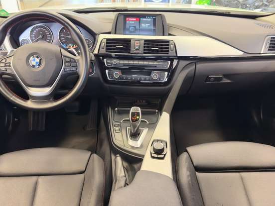 BMW-320i-2.0 SPORT 16V TURBO ACTIVE FLEX 4P AUTOMÁTICO BMW-320i-2018