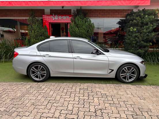 BMW-320i-2017
