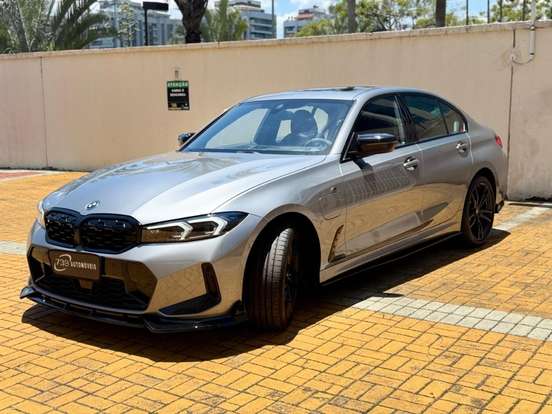 BMW-330e-2023