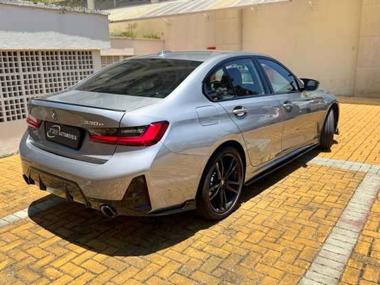 BMW-330e-2.0 16V TURBO HÍBRIDO M SPORT AUTOMÁTICO BMW-330e-2023