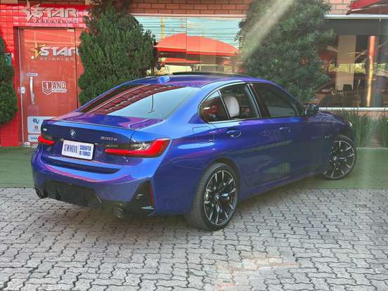 BMW-330e-2023