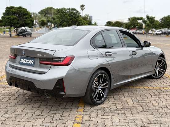 BMW-330e-2.0 16V TURBO HÍBRIDO M SPORT AUTOMÁTICO BMW-330e-2024