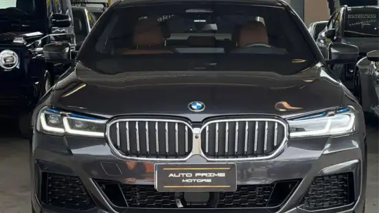 BMW-530e-2021