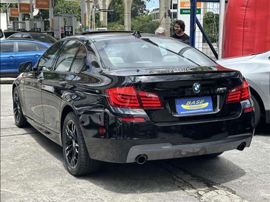 BMW-535i-3.0 SEDAN 6 CILINDROS 24V TURBO GASOLINA 4P AUTOMÁTICO BMW-535i-2013