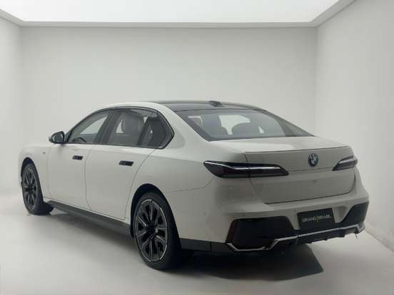 BMW-i7-ELÉTRICO XDRIVE60 M SPORT BMW-i7-2023