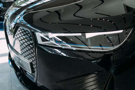BMW-iX-2024