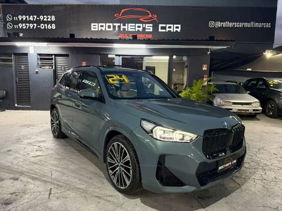BMW-iX1-2023