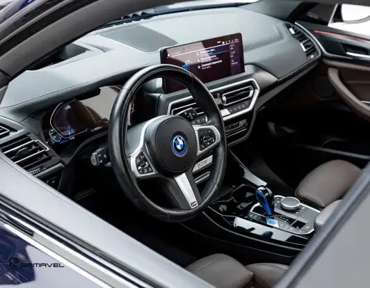 BMW-iX3-2022