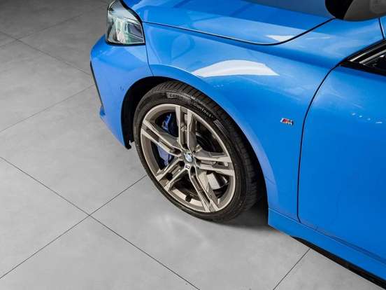 BMW-M 135i-2.0 16V TURBO GASOLINA XDRIVE AUTOMÁTICO BMW-M 135i-2019