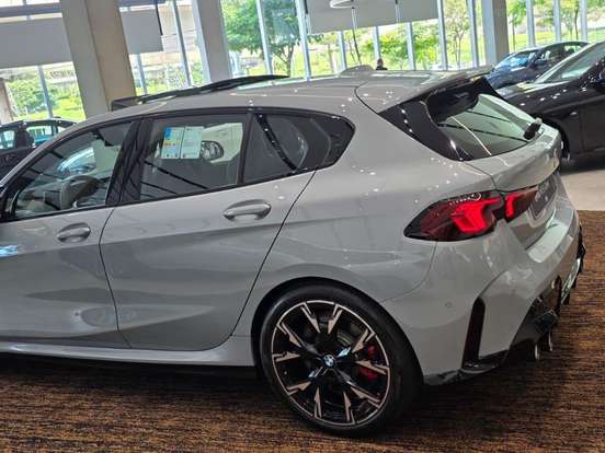 BMW-M 135i-2.0 16V TURBO GASOLINA XDRIVE STEPTRONIC BMW-M 135i-2025