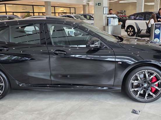 BMW-M 135i-2.0 16V TURBO GASOLINA XDRIVE STEPTRONIC BMW-M 135i-2026