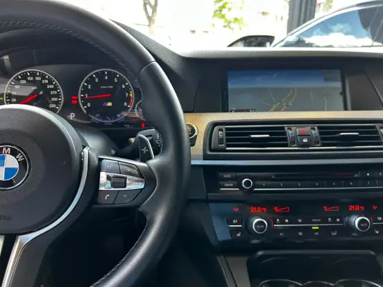 BMW-M5-4.4 V8 32V GASOLINA 4P AUTOMÁTICO BMW-M5-2012