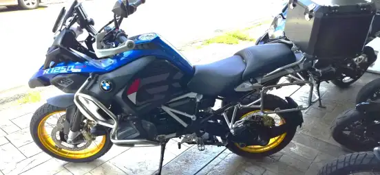 BMW-R 1250 GS ADVENTURE PREMIUM RALLYE BMW-R 1250 GS ADVENTURE PREMIUM RALLYE-2024