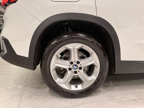 BMW-X1-2024