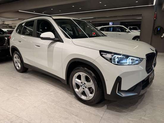 BMW-X1-2024
