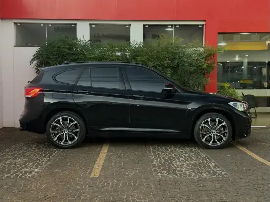 BMW-X1-2022