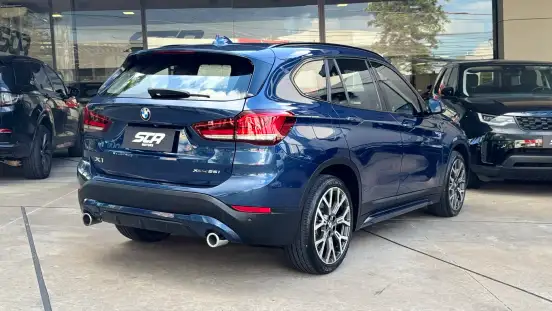 BMW-X1-2021