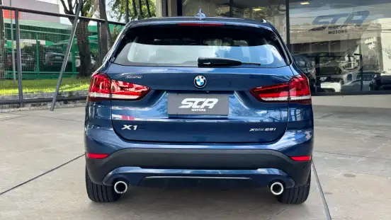 BMW-X1-2021