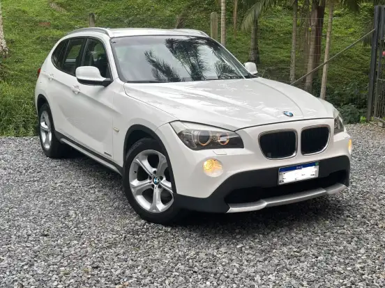 BMW-X1-2.0 16V TURBO GASOLINA SDRIVE20I 4P AUTOMÁTICO BMW-X1-2012