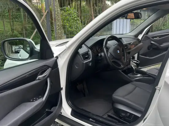 BMW-X1-2.0 16V TURBO GASOLINA SDRIVE20I 4P AUTOMÁTICO BMW-X1-2012