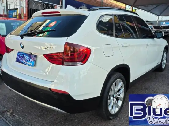 BMW-X1-2.0 18I S-DRIVE 4X2 16V GASOLINA 4P AUTOMÁTICO BMW-X1-2011