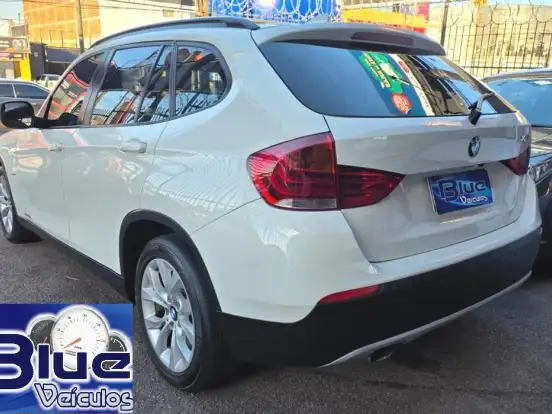 BMW-X1-2.0 18I S-DRIVE 4X2 16V GASOLINA 4P AUTOMÁTICO BMW-X1-2011