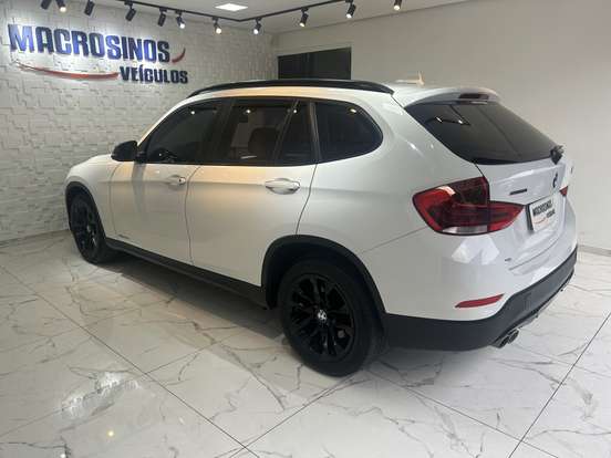 BMW-X1-2.0 16V TURBO ACTIVEFLEX SDRIVE20I 4P AUTOMÁTICO BMW-X1-2014