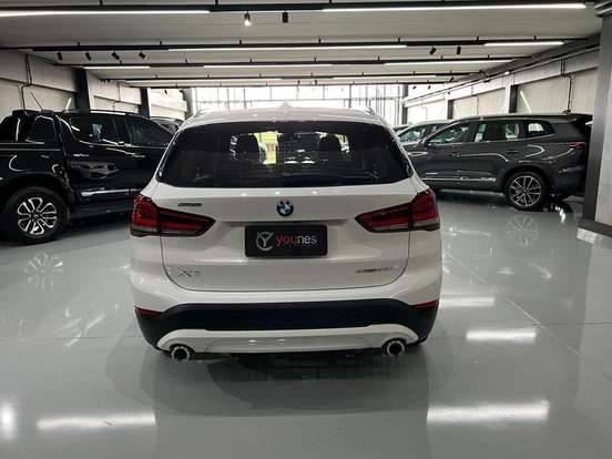 BMW-X1-2021