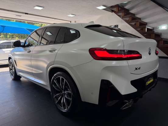 BMW-X4-2023