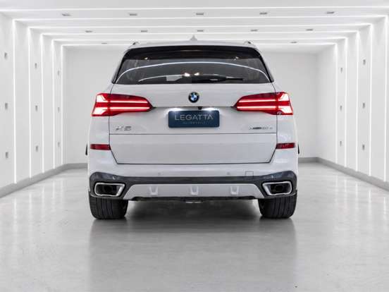 BMW-X5-2024