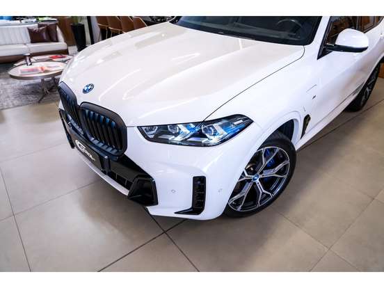 BMW-X5-3.0 I6 TURBO HÍBRIDO XDRIVE50E M SPORT AUTOMÁTICO BMW-X5-2023