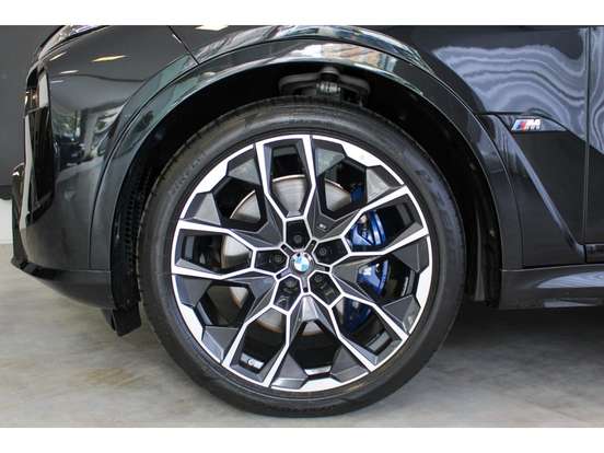 BMW-X7-4.4 V8 GASOLINA M60i STEPTRONIC BMW-X7-2024