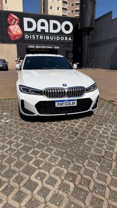 BMW-320i-2023