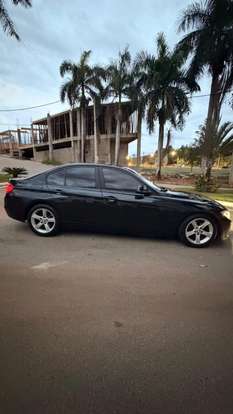BMW-320i-2013
