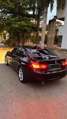 BMW-320i-2013