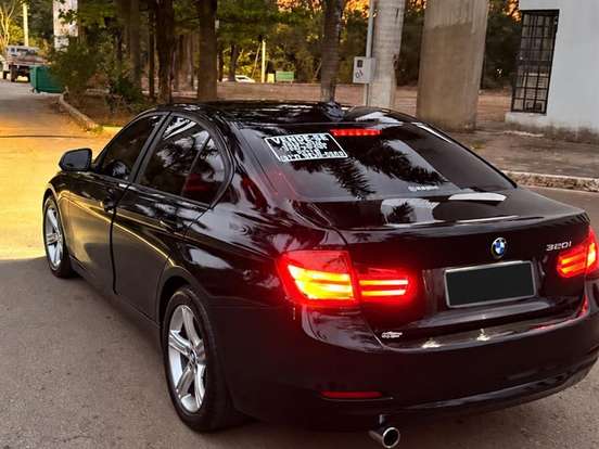 BMW-320i-2.0 16V TURBO GASOLINA 4P AUTOMÁTICO BMW-320i-2013