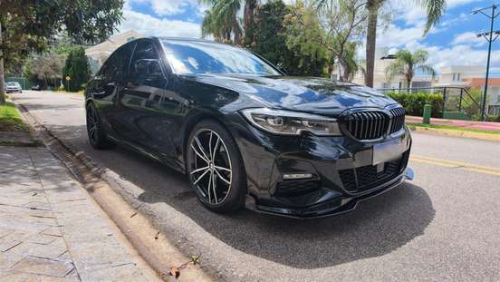 BMW-320i-2020