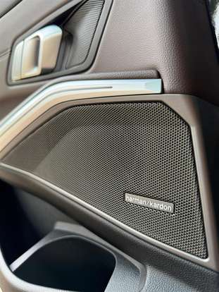 BMW-320i-2020