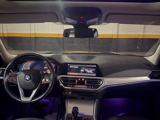 BMW-320i-2.0 16V TURBO GASOLINA SPORT GP AUTOMÁTICO BMW-320i-2020