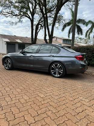 BMW-320i-2018