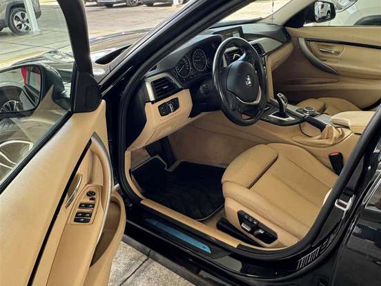BMW-320i-2.0 SPORT GP 16V TURBO ACTIVE FLEX 4P AUTOMÁTICO BMW-320i-2017