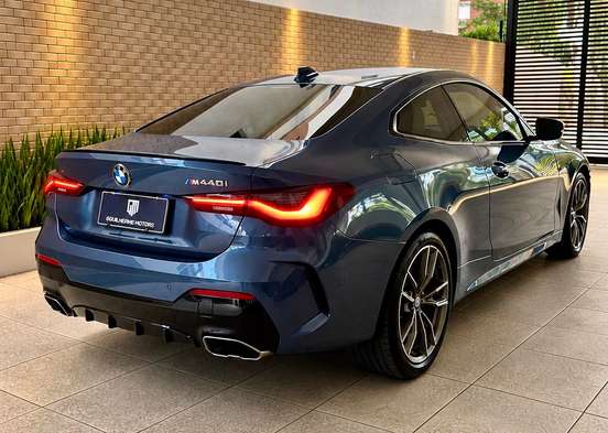 BMW-M 440i-2021