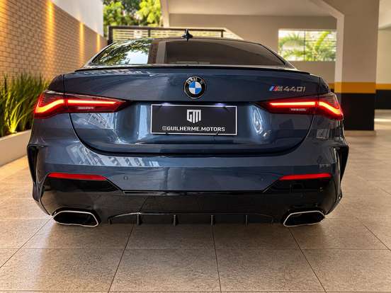 BMW-M 440i-2021