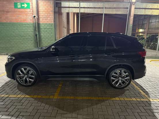 BMW-X1-2022