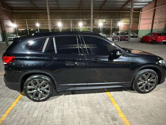 BMW-X1-2022