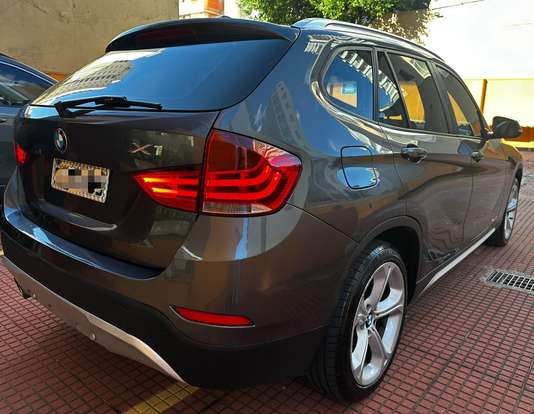 BMW-X1-2013