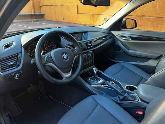 BMW-X1-2.0 16V TURBO GASOLINA SDRIVE20I 4P AUTOMÁTICO BMW-X1-2013