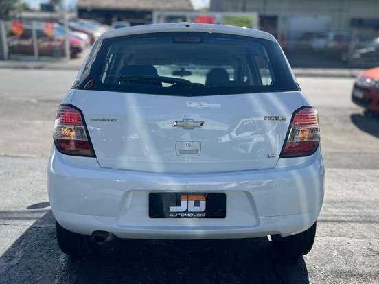 CHEVROLET-AGILE-2011